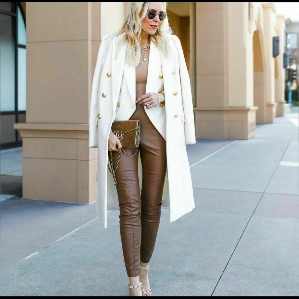 ISO this coat in a medium or large